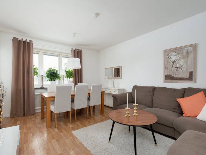2 rok · 54 m² · Rådhusallén 13 C vån 1
