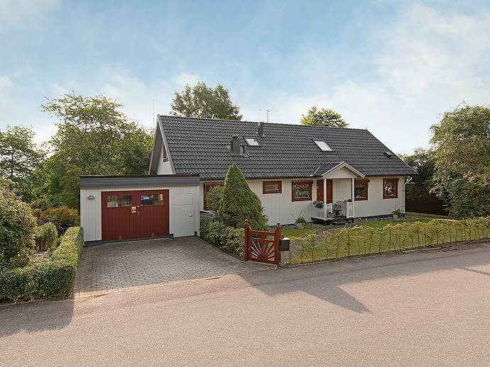 6 rok · 147 m² · Ekstigen 6