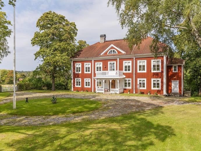 384 m² · Eriksbergsvägen 13