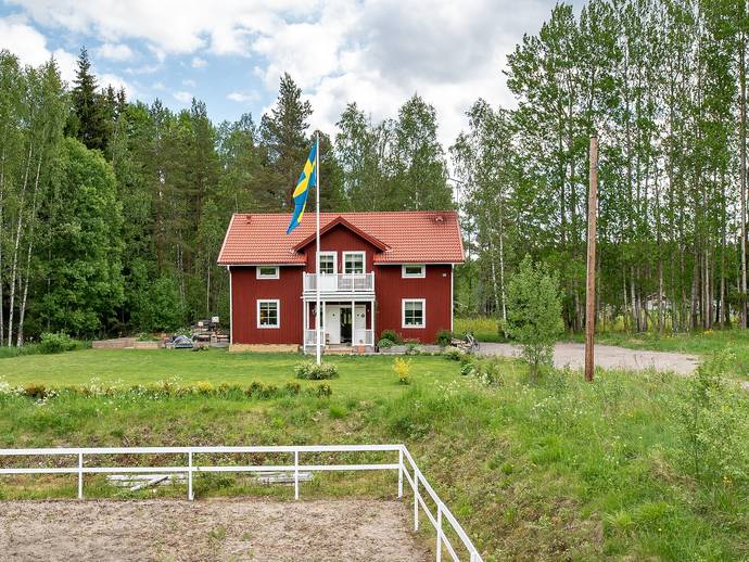 5 rok · 196 m² · Forsbacka 195