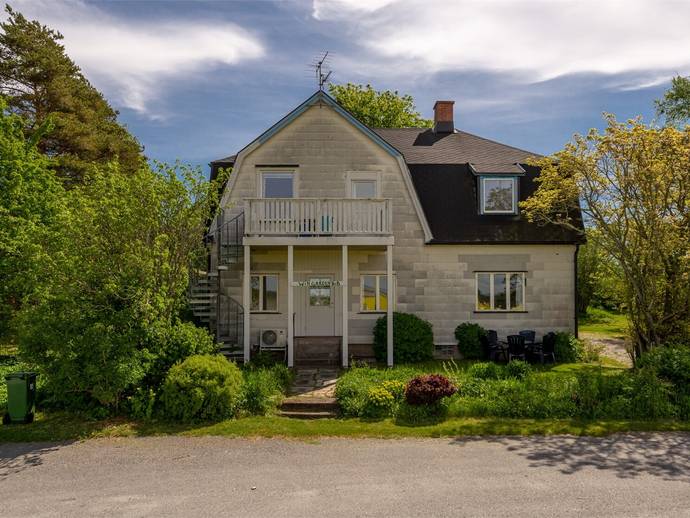 7 rok · 200 m² · Berg Gamla Affären 