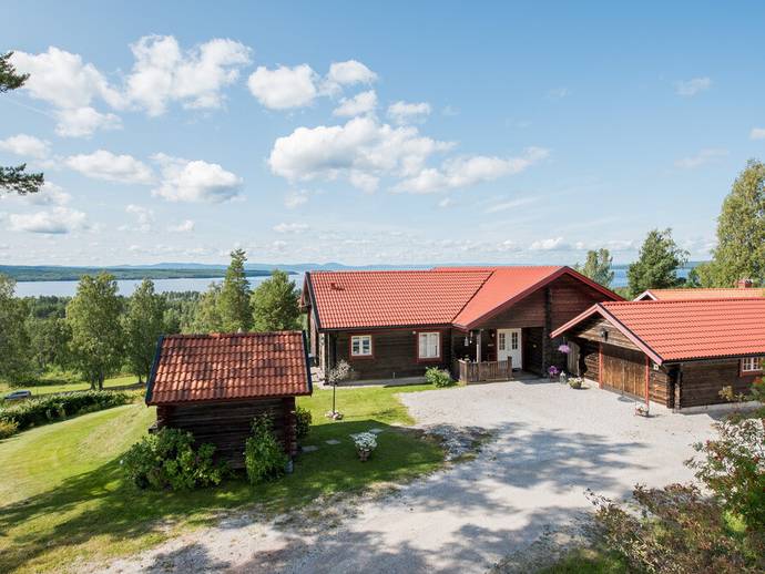 4 rok · 157 m² · Axrödsgattu 16