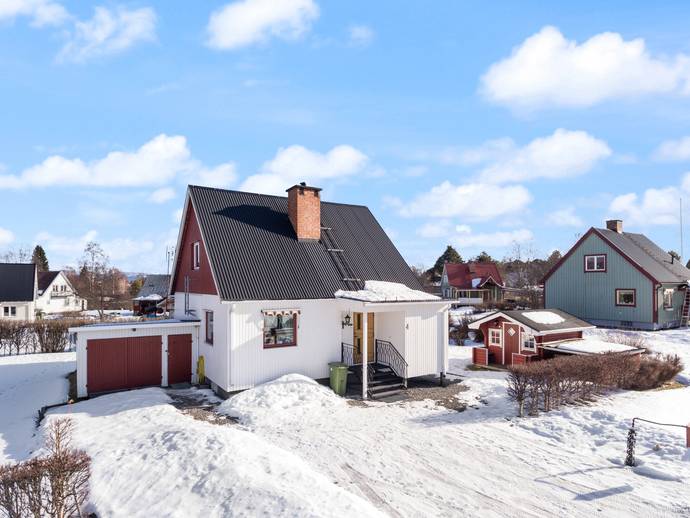 4 rok · 82 m² · Vårdhemsvägen 4