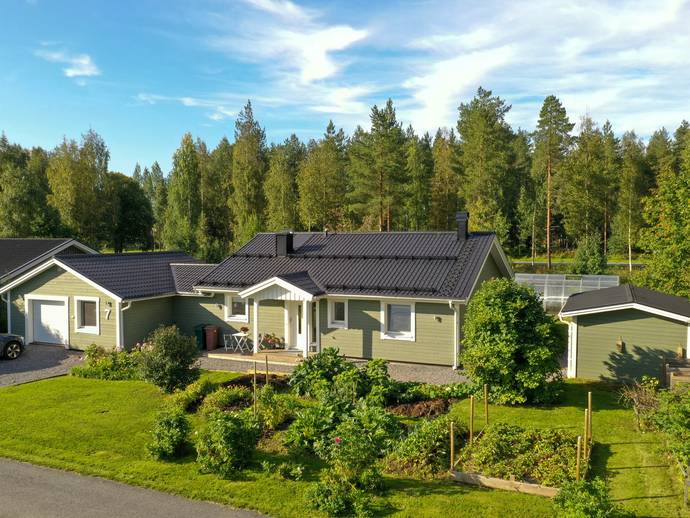 3 rok · 108 m² · Nybyggarvägen 7