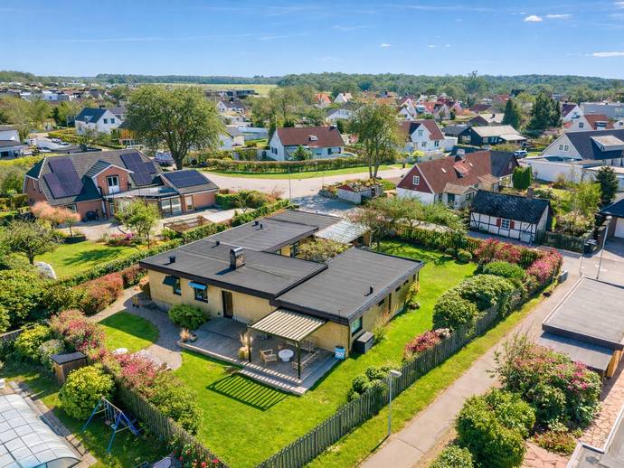 6 rok · 198 m² · Wachtmeisters väg 12