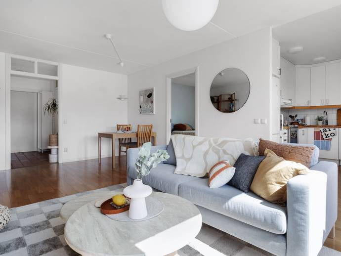 2 rok · 51 m² · Majrovägen 17, 2tr