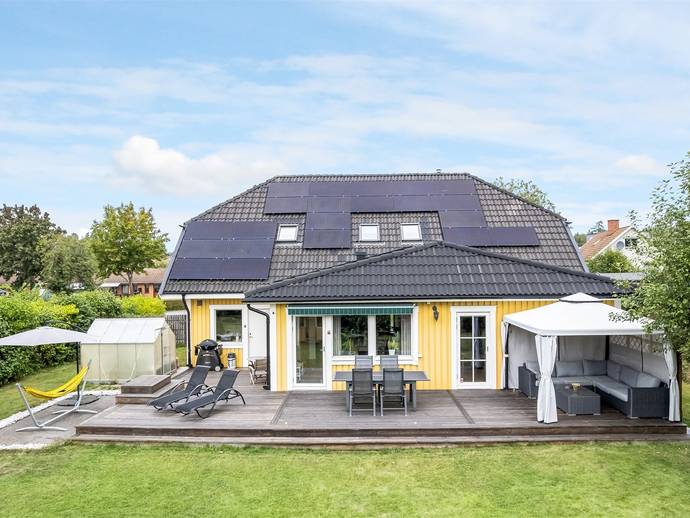 8 rok · 191 m² · Östanvägen 14