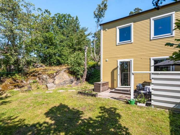 4 rok · 77 m² · Glädjegången 42