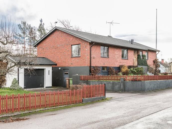 6 rok · 122 m² · Televägen 14