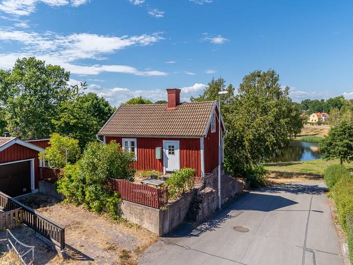 1 rok · 32 m² · Backgatan 7