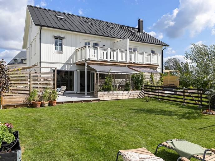 6 rok · 166 m² · Ciderfabrikens väg 8