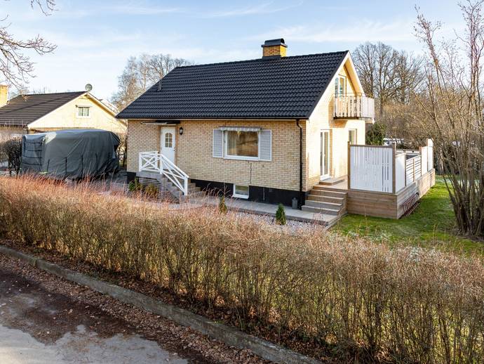 5 rok · 100 m² · Villagatan 9