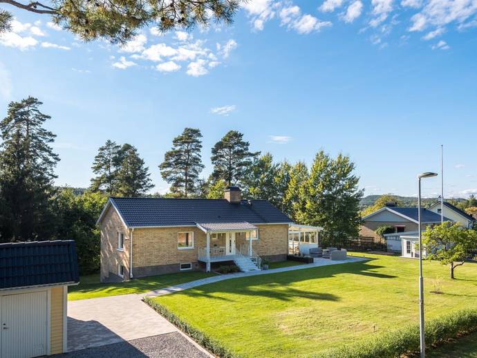 183 m² · Lindbyvägen 23