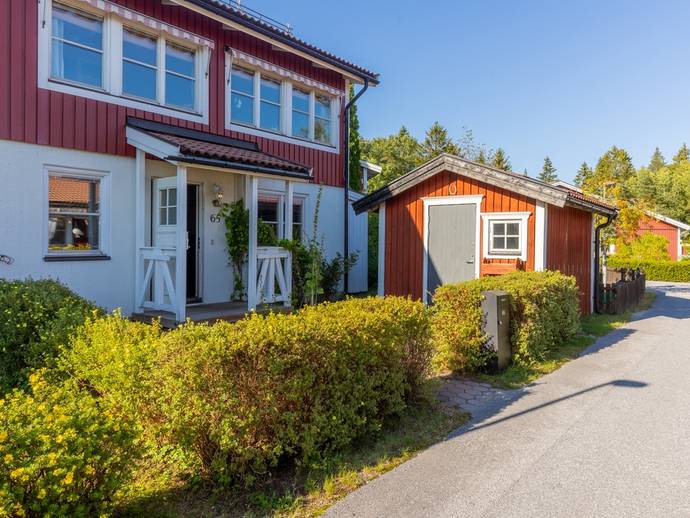 5 rok · 111 m² · Hjälmvids backe 65