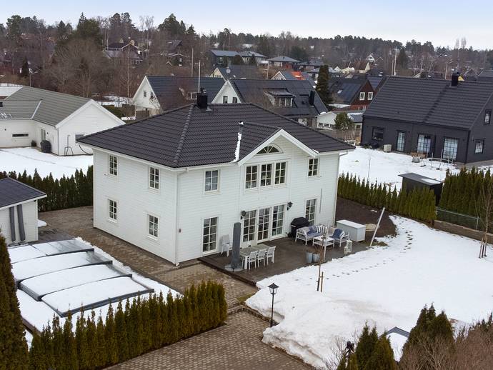 6 rok · 196 m² · Källdisvägen 24