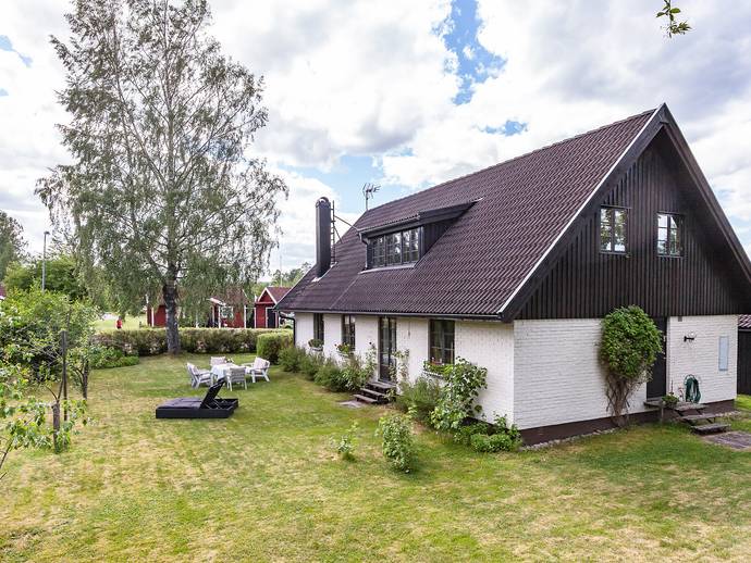 6 rok · 156 m² · Flottistens Väg 3