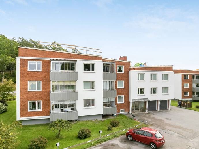 2 rok · 53,6 m² · Flodins väg 10
