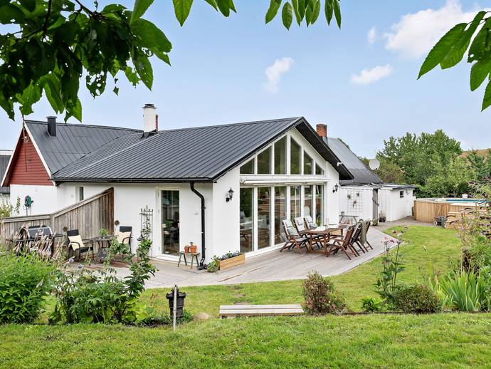 6 rok · 161 m² · Norrbackavägen 12