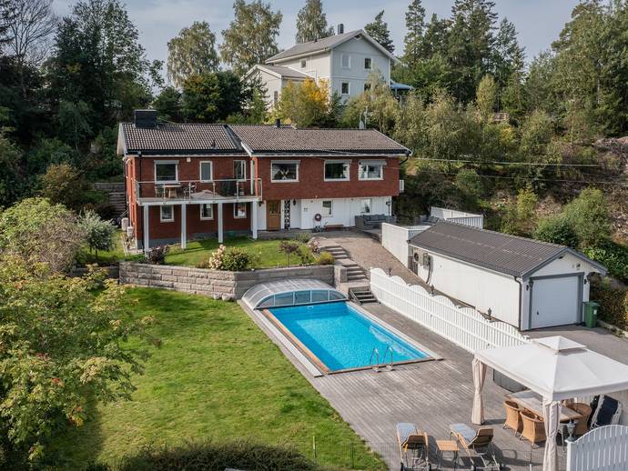 7 rok · 219 m² · Långkärrsvägen 22