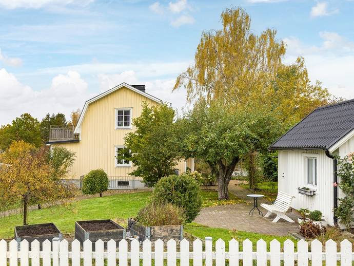 5 rok · 128 m² · Genvägen 3
