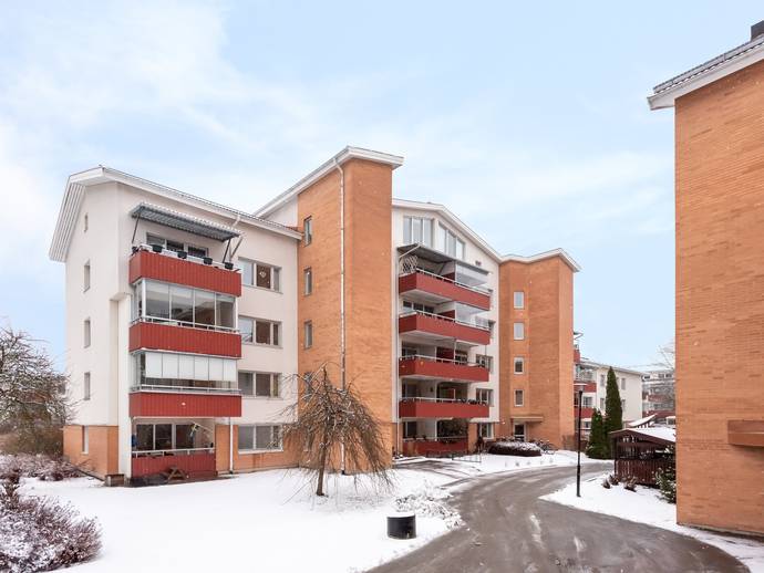 4 rok · 107 m² · Knotavägen 13