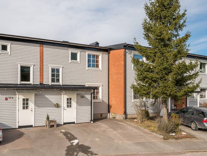 4 rok · 84 m² · Återslöpsvägen 12A