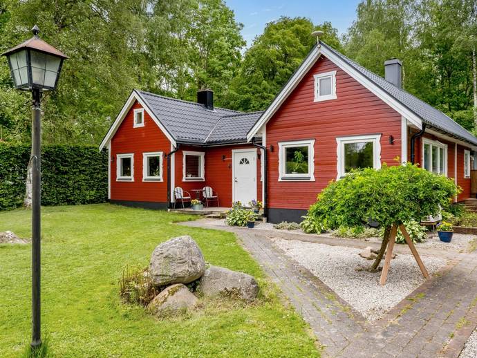 4 rok · 130 m² · Hänninge Ry 550