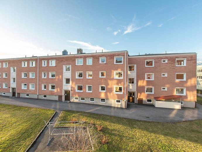 1 rok · 42 m² · Telegatan 13