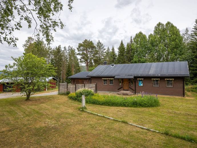 6 rok · 114 m² · Frötuna 106