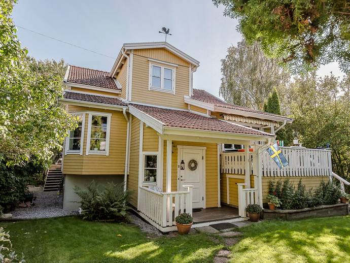 6 rok · 144 m² · Storsvängen 179