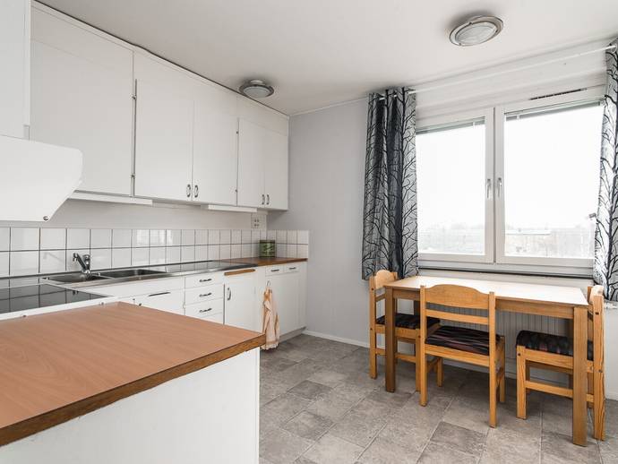 1 rok · 44,5 m² · Valhallavägen 19 B
