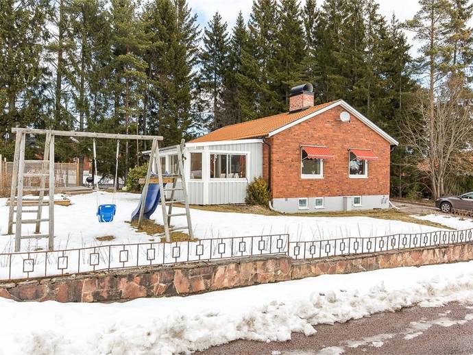 3 rok · 86 m² · Skogsslingan 12