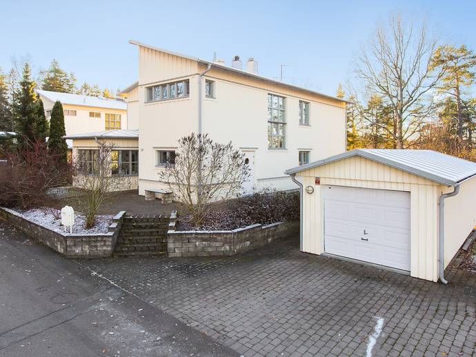 7 rok · 177 m² · Vårgårdsvägen 31