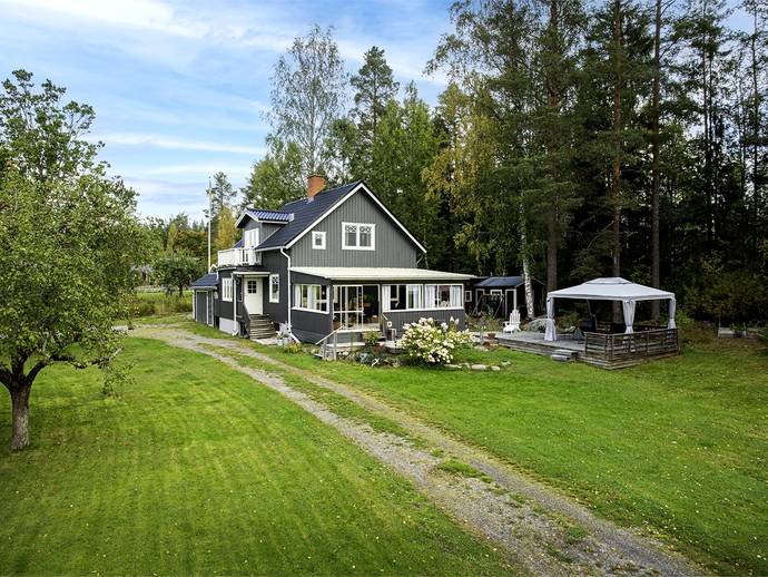 4 rok · 89 m² · Skensta 976