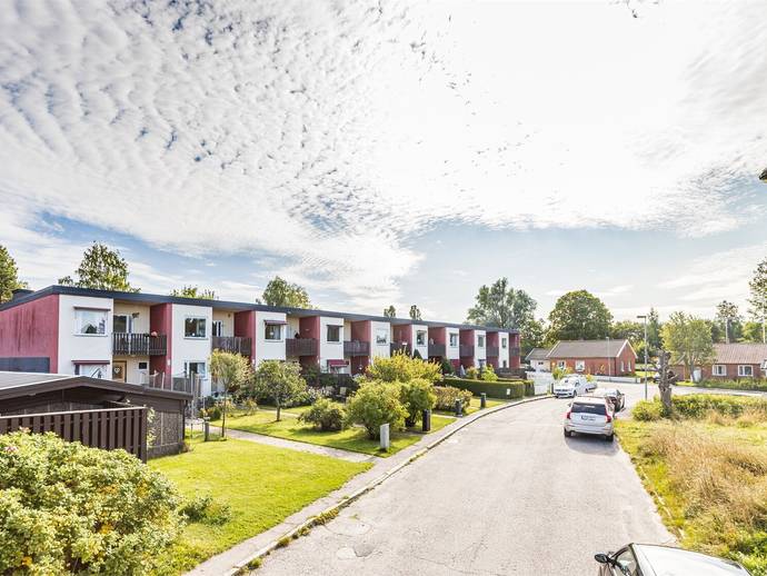 4 rok · 107 m² · Nyponvägen 3 B