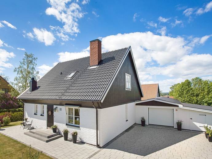 5 rok · 135 m² · Brunnsviksallén 11