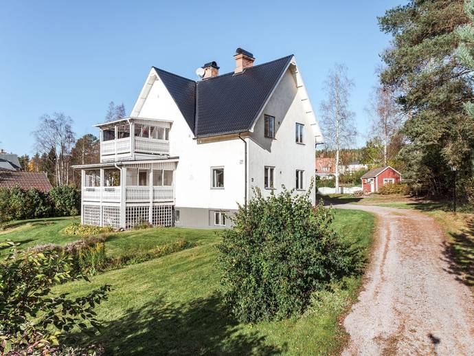 8 rok · 190 m² · Tidstrandsvägen 12
