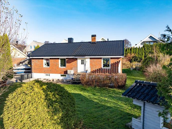 6 rok · 103 m² · Nyponvägen 6