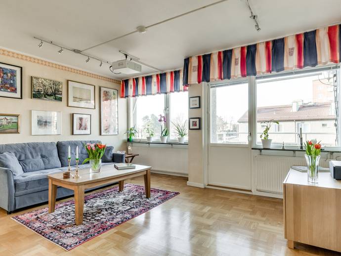 4 rok · 82 m² · Annebodavägen 60