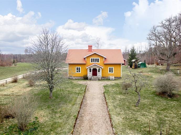 6 rok · 180 m² · Blötemåla 3