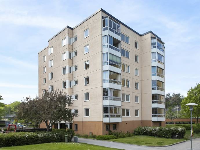 3 rok · 87 m² · Middagsvägen 8