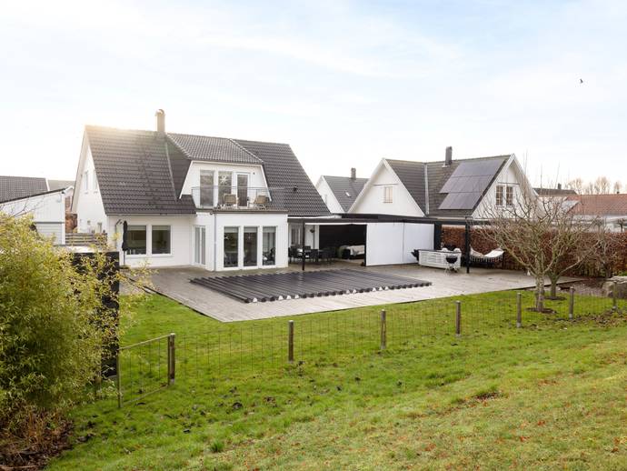 6 rok · 182 m² · Fjallers väg 18