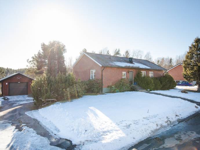 5 rok · 105 m² · Bergsgårdsvägen 37