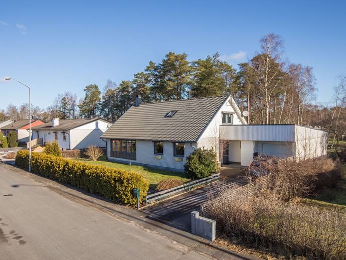 6 rok · 152 m² · Algatan 9