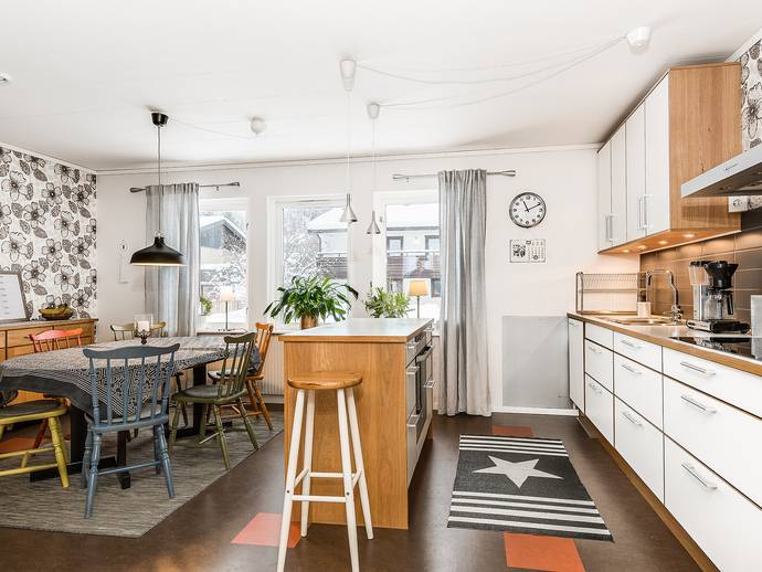 7 rok · 156 m² · Skakelvägen 8