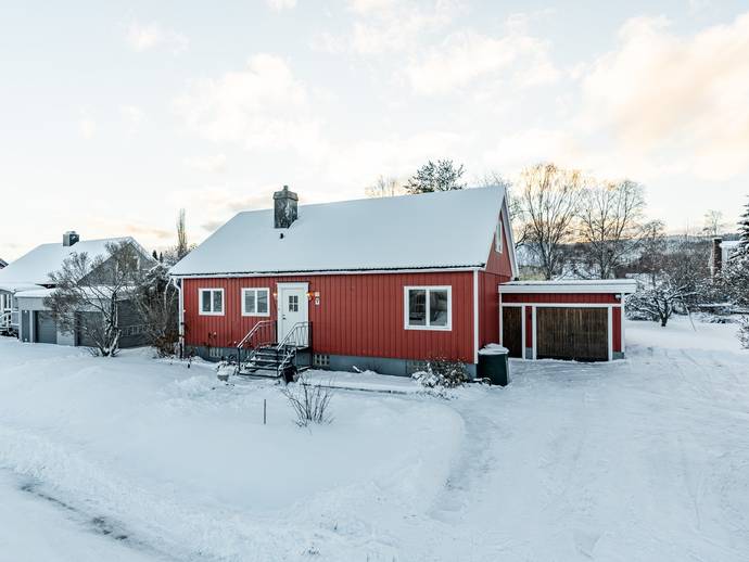 6 rok · 93 m² · Sjöåkersvägen 15