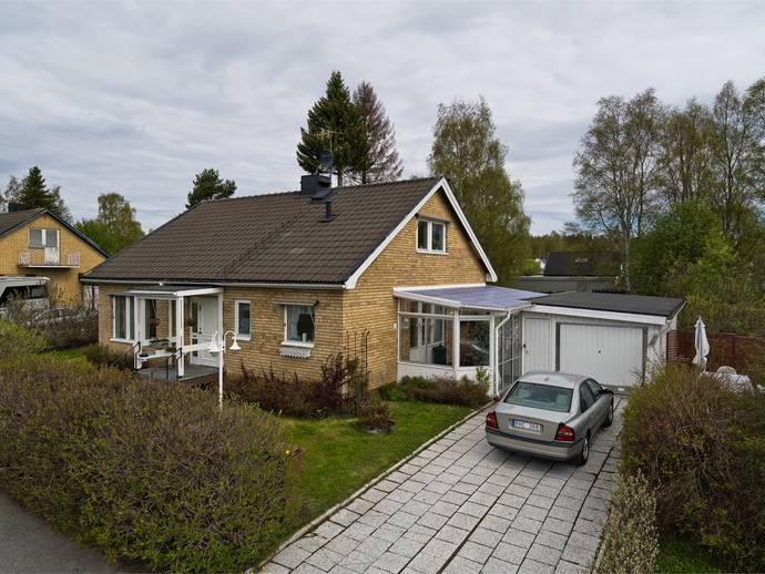 6 rok · 130 m² · Strågatan 27