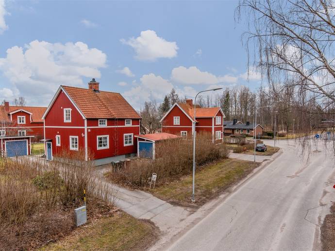 4 rok · 121 m² · Hammarbygatan 15