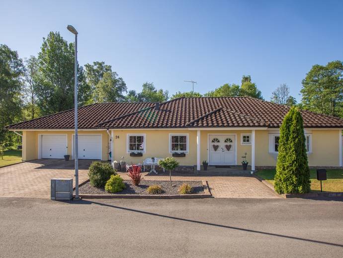 6 rok · 210 m² · Far Anders väg 24