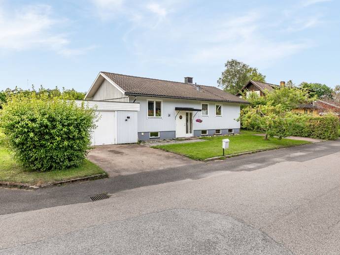 4 rok · 107 m² · Furuvägen 14